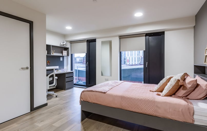 Platinum En Suite, The Tannery, 115 Bath Lane, New Parks, Leicester - Image 1